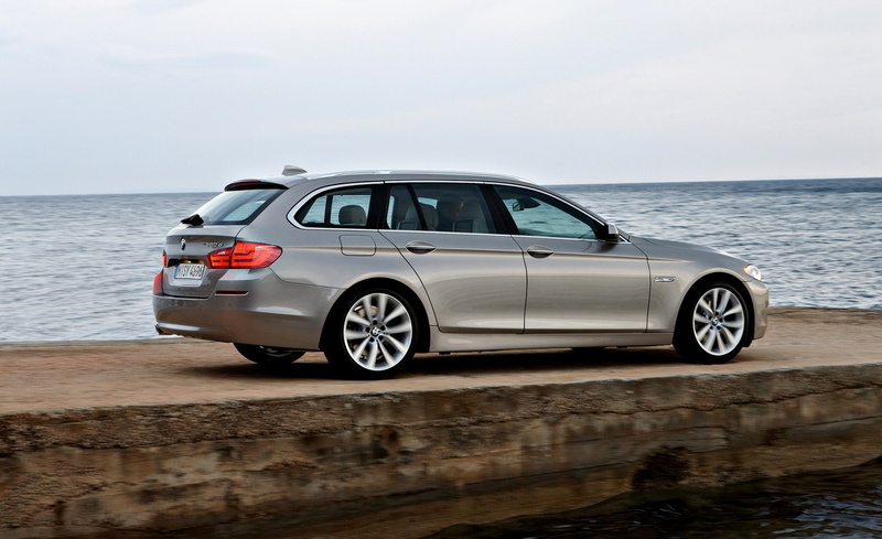 touring, bmw 5 series touring, horizon over water, sea, motor vehicle, beige, bmw 5 series touring f11, milano, travel, day, f, horizon, sky, motion, transportation