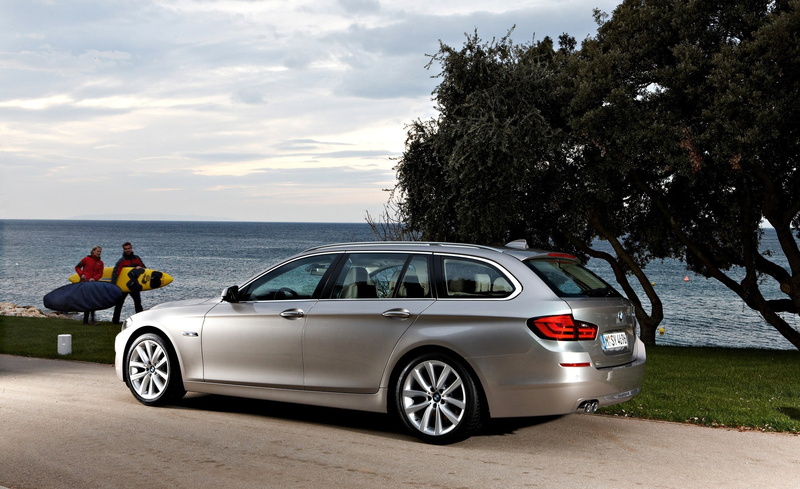 plant, mode of transportation, land vehicle, sea, men, outdoors, Surfers, f, Cars, tree, full length, cloud - sky, bmw 5 series touring f11, water, 1080P