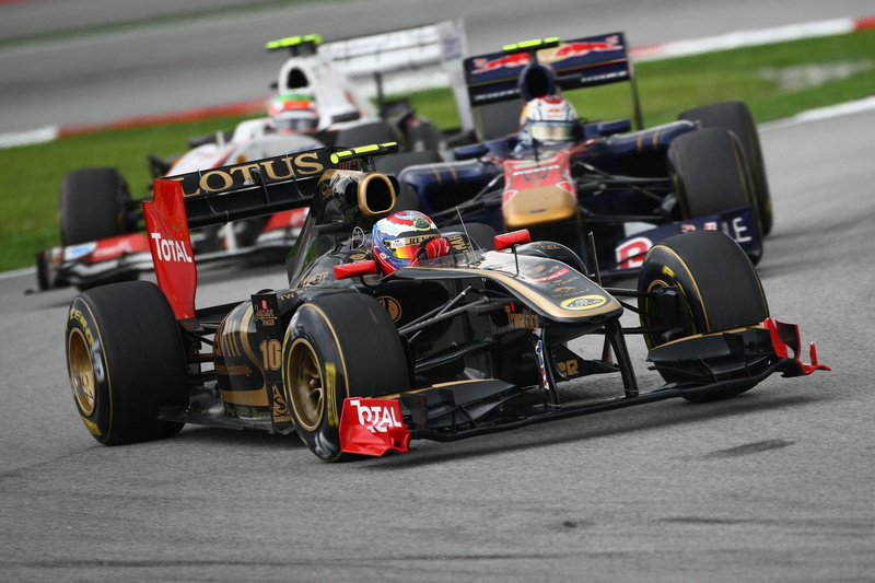car, competition, motorsport, racecar, Grand Prix of Malaysia, no people, Renault R31, day, formula, formula one racing, lotus, outdoors, Sepang, International