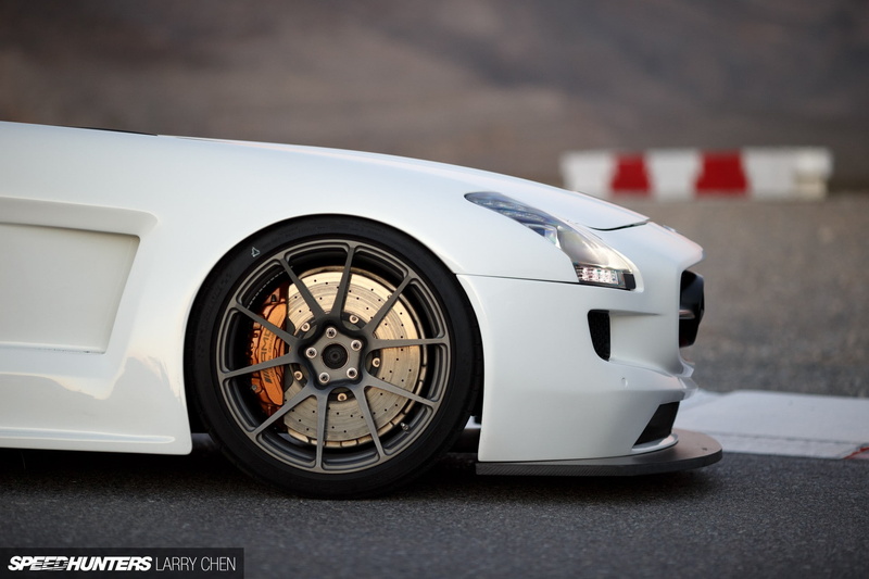 vehicle part, luxury, white cars, car, technology, Mercedes-Benz, motor vehicle, communication, number, land vehicle, outdoors, no people, vehicle, control