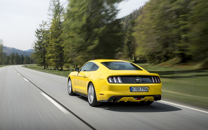 speed, symbol, day, travel, motion blur, Ford Mustang GT, mode of transportation, no people, muscle cars, taxi, 2K, road, land vehicle, plant, nature