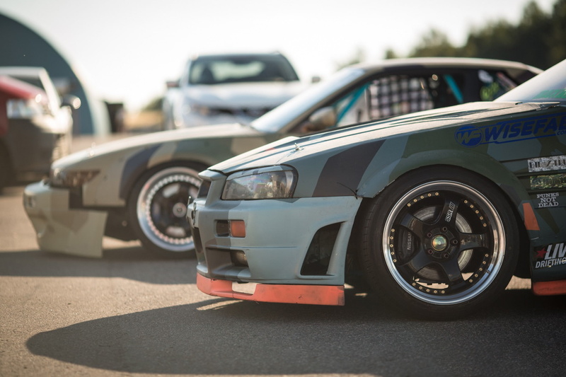 in a row, retro styled, side view, street, road, outdoors, close-up, transportation, wheel, 1080P, mode of transportation, day, nissan s13 skyline fail crew drift