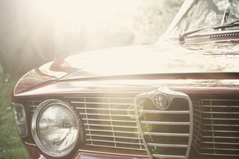 alpha, sports Car, chrome, 2K, mode of Transport, vehicle Hood, lens flare, old-fashioned, rear-View Mirror, front View, logo, nature, motor vehicle, shiny