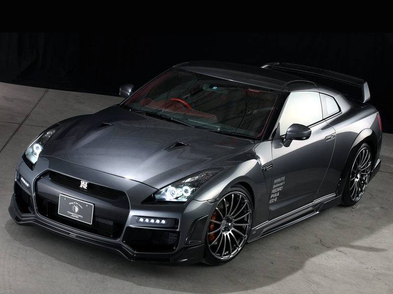 land vehicle, racecar, transportation, indoors, no people, 1080P, sports car, modern, dark, black, black color, technology, motor vehicle, mercedes, ruined