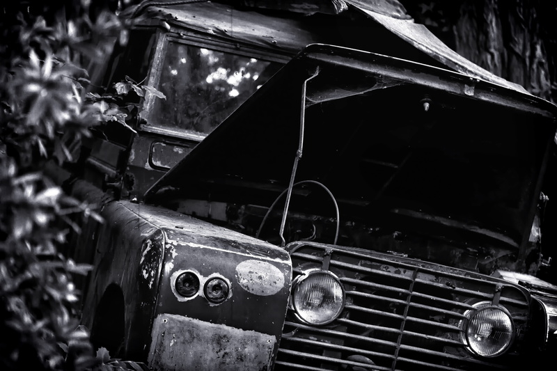 land vehicle, alone, vintage car, abandoned, the past, no people, metal, jungle, lost, emergency situation, safari, old, rescue, emergency, transportation