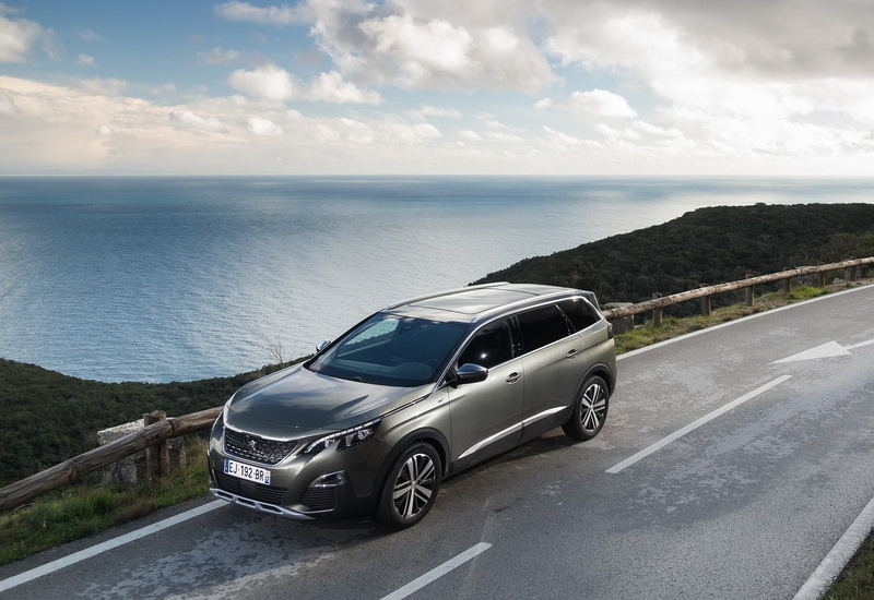 road, horizon over water, 5008, horizon, car, day, no people, sea, peugeot, 720P, transportation, beauty in nature, non-urban scene, nature, scenics - nature