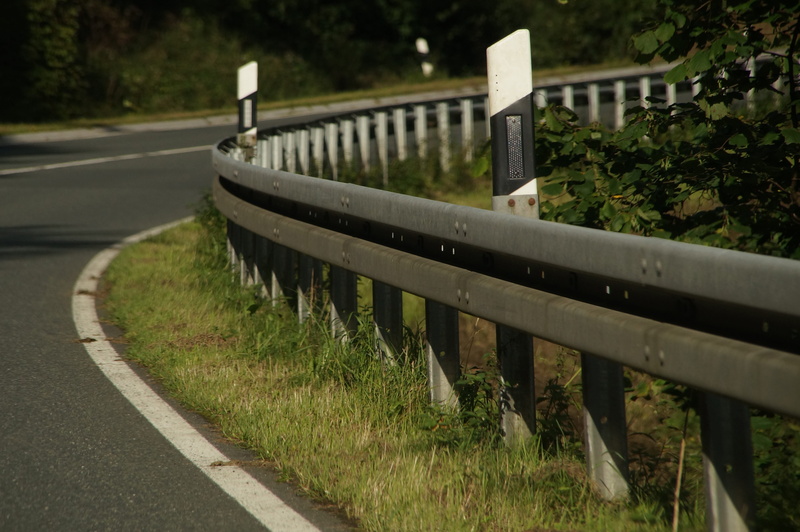 empty, road post, accident, barrier, architecture, transport, plant, drive, security, 4K, metal, delineator posts, sure, grass, built structure, right-hand traffic