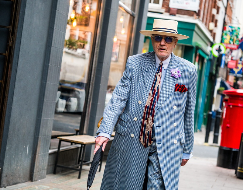 outdoors, well-dressed, postbox, formalwear, coat, standing, people, holding, business person, united kingdom, necktie, architecture, men, businessman