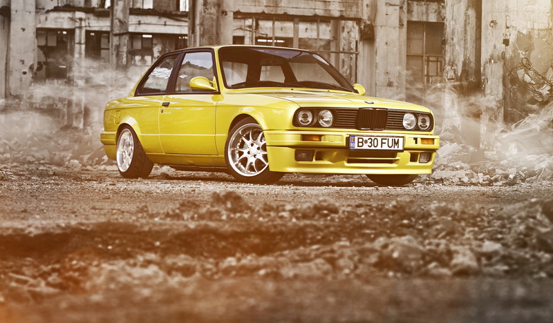 Coupe, nostalgia, wet, E30, taxi, front View, 1080P, the past, land Vehicle, mode of Transport, 3 Series, headlight, antique, BMW, mini Cooper, windshield