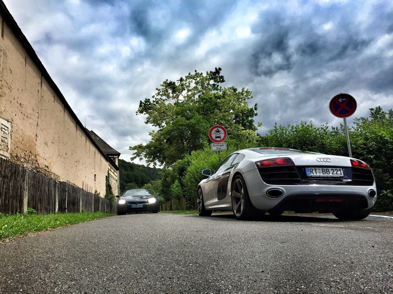 sport, mode of transport, auto, sun, summer day, outdoors, r8, street, summer, architecture, mode of transportation, bmw, city, land vehicle, day, pkw