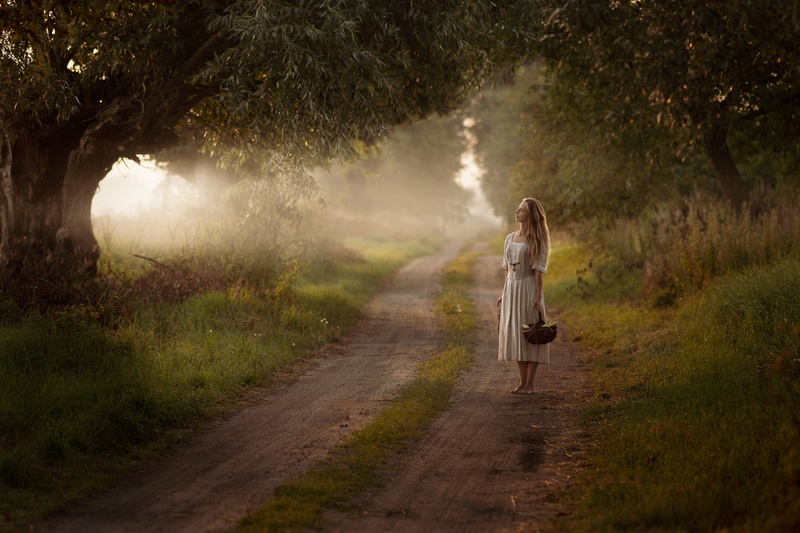 outdoors, women, model, dirtroad, standing, nature, women outdoors, baskets, 2K