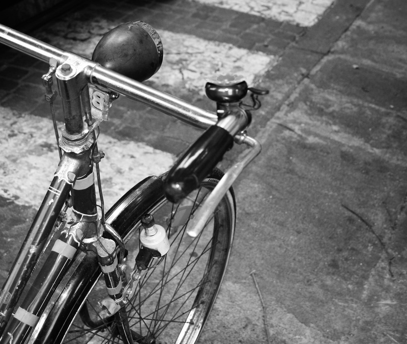 transportation, outdoors, city, vintage, bike, handlebar, bicycle, no people, architecture, wheel, Wheel, high angle view, handle, street, metal, footpath
