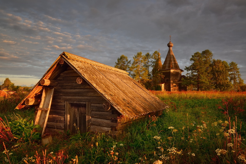 the evening, province, roof, hut, the sky, summer, house, flowers, trees, clouds, the dome, meadow, Church, Russia, greens, grass, the barn, log, lawn