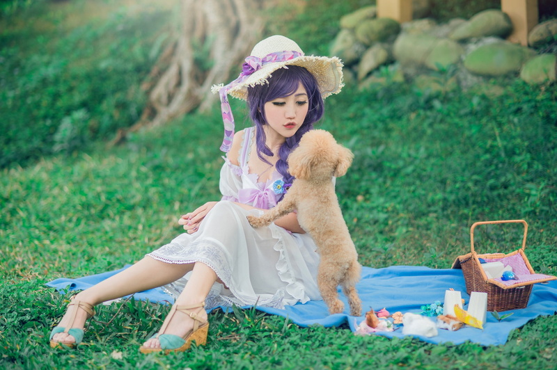 makeup, background, girl, basket, blue, greens, cute, image, feet, pet, grass, puppy, hat, face, dog, braid, summer, the lady with the dog, food, Asian