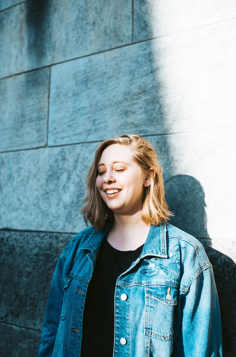 woman, young women, jean, happiness, teenager, hair, 5K, architecture, portrait, caucasian, happy, beautiful woman, lady, looking, day, pants, female