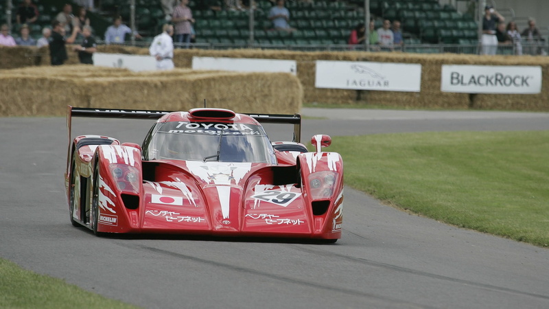 sport, motor racing track, focus on foreground, racing, racecar, Toyota GT-One, sports track, 1080P, outdoors, road, land vehicle, no people, track and field