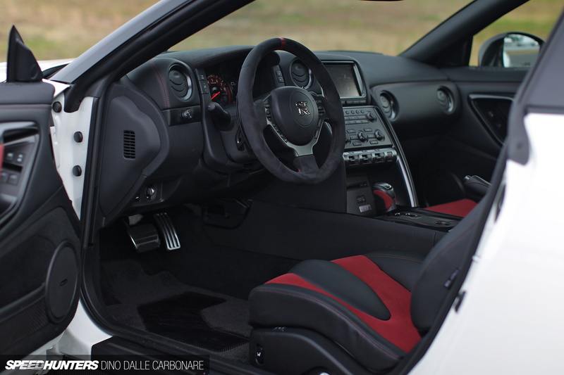 supercar, r35, 2014, race, nissan, 1080P, gt r, interior, nismo, racing