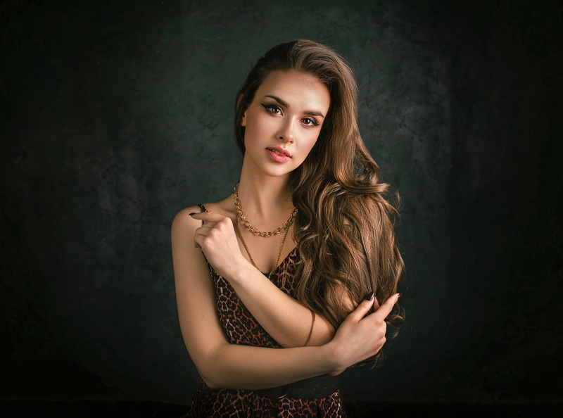 dark background, Albert Lesnoy, brunette, women indoors, pink lipstick, women, necklace, belt, model, animal print, smiling, brown eyes, dress, portrait