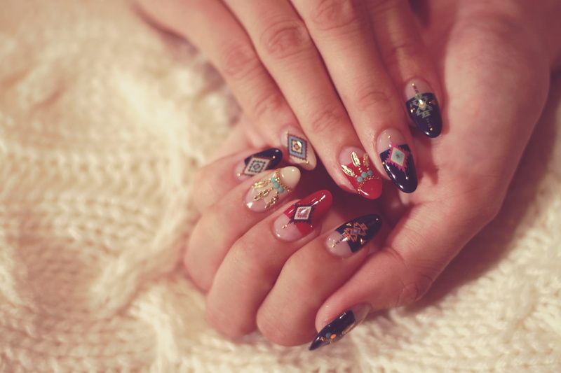 adult, females, nail, human Hand, close-up, indoors, polish, human body part, beauty, people, fashion, 1080P, women, fingernail, personal accessory, nail polish