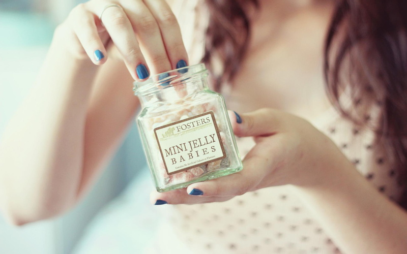 sweet, hand, jelly, small, small bottle, nail polish, girls, babies, candy, 1080P, bottle, polish, mini, nail