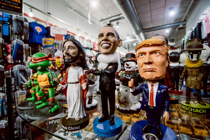 assorted, art and craft, trump, large group of objects, inside, figurines, barrack obama, glass, variation, creativity, small business, choice, bobble head