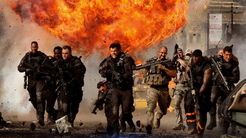 flame, violence, men, gun, riot, weapon, group of people, full length, burning, armed Forces, aggression, smoke - Physical Structure, conflict, Transformers