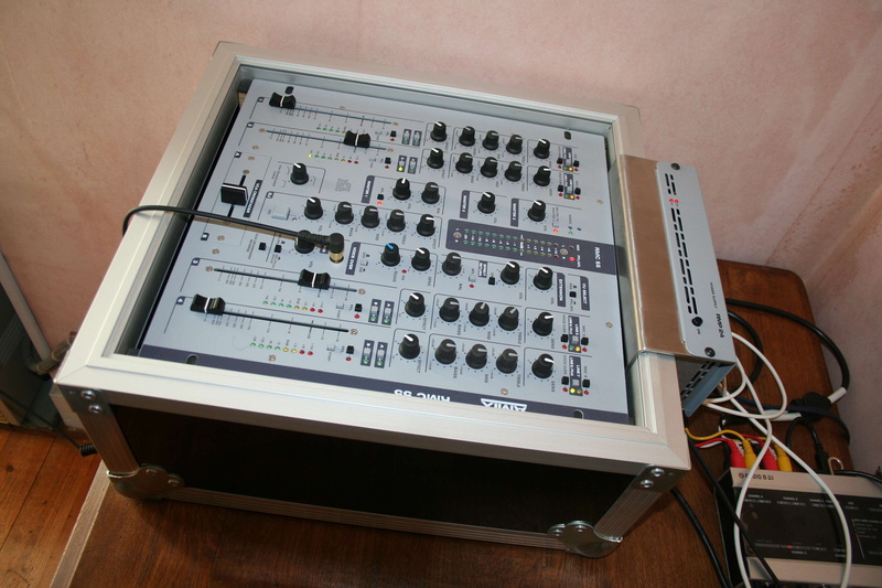 wood - material, indoors, connection, musique, control, power supply, machinery, table, industry, close-up, communication, electricity, healthcare and medicine