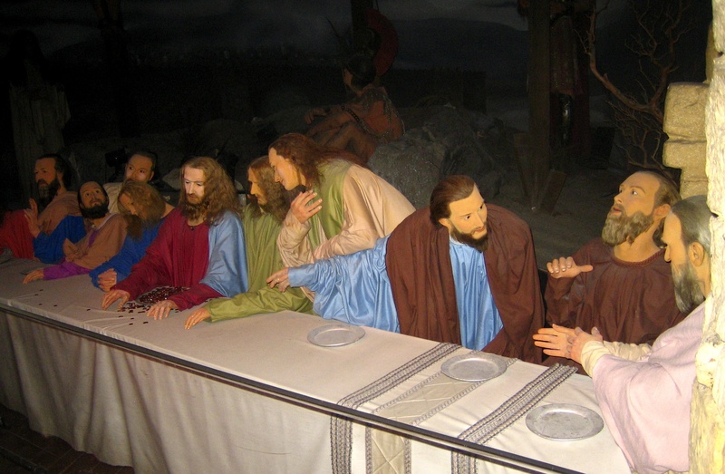 twelve apostles, front view, plates, young adult, praying, women, figure, togetherness, 1080P, white, church, celebrity, monk - Religious Occupation, last supper