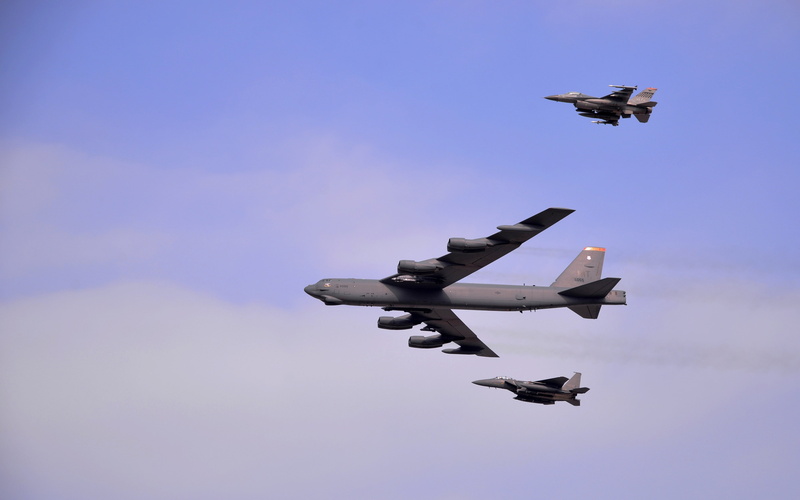 aerospace industry, Military Aircraft, military, nature, no people, General Dynamics F, on the move, Boeing B, outdoors, mcdonnell douglas f, motion, Bomber