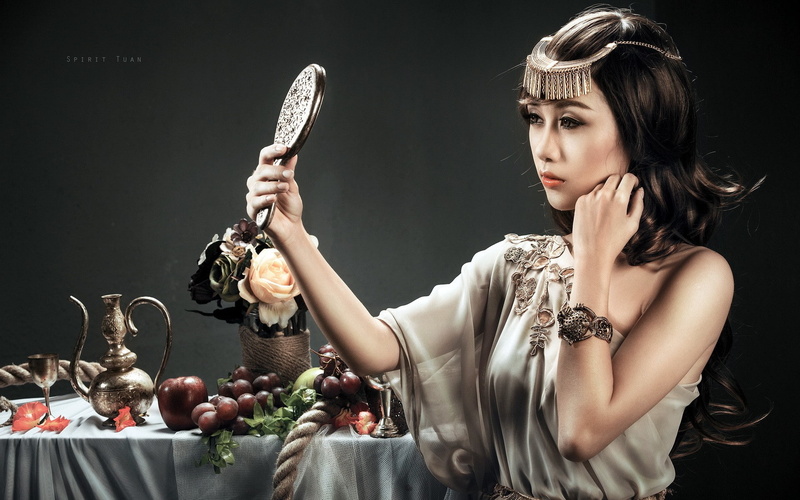 clothing, Asian, young adult, knife - weapon, one person, adult, food and drink, hairstyle, portrait, beauty, fashion, women, studio shot, indoors, 1080P