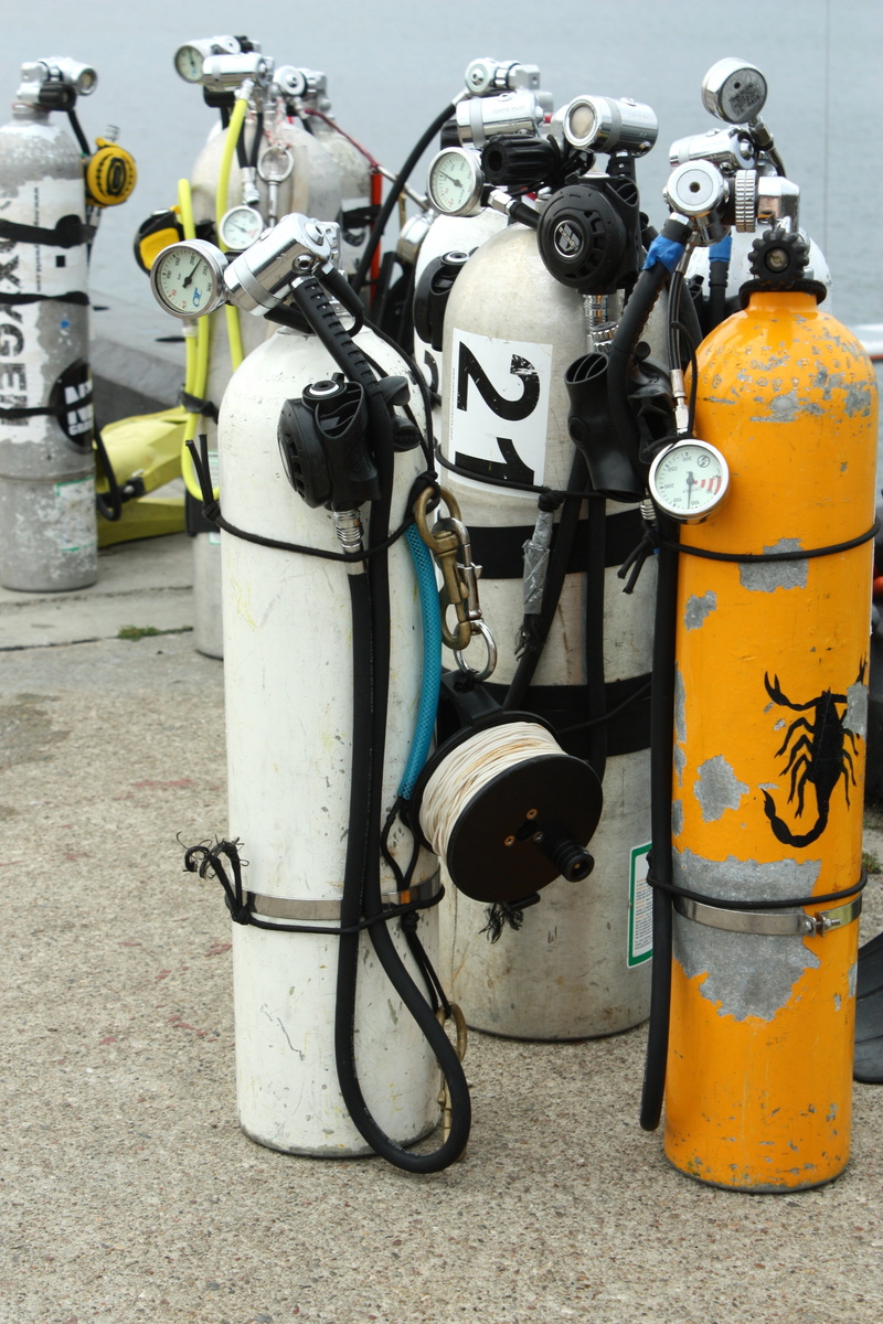 adventure, metal, fire extinguisher, safety, water, cylinders, 4K, diving, cylinder, handle, deep, sign, valves, protection, day, accidents and disasters