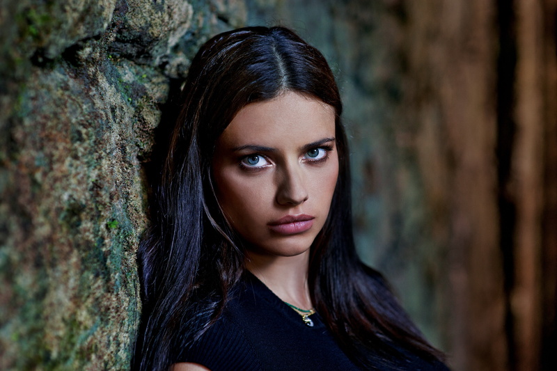 Victorias Secret, looking at camera, portrait, face, 4K, beautiful woman, headshot, tree, model, tree trunk, Adriana Lima, young women, blue eyes, brown hair