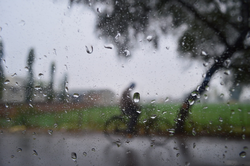 helmet, bubble, vehicle interior, puddle, transportation, flare, no people, nature, man, raindrop, focus on foreground, drops, rain, windshield, droplet