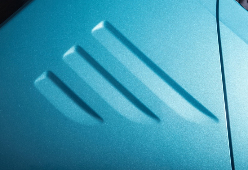 high angle view, light - natural phenomenon, nature, blue, (2017), table, close-up, single object, studio shot, still life, colored background, indoors