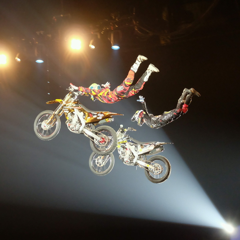 tricks, mid-air, men, motorbike, speed, rally, transportation, two, motorcycle, nature, sport, illuminated, mode of transportation, land vehicle, dom, outdoors