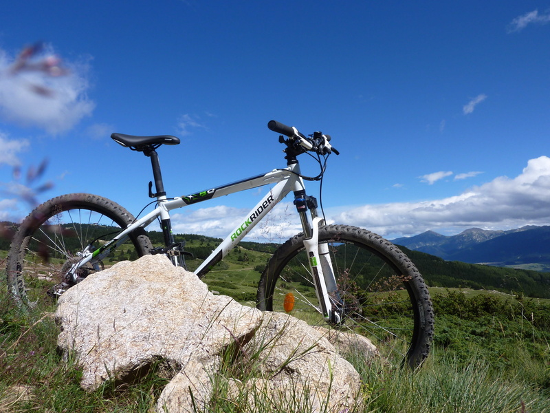 white, cloud - sky, non-urban scene, Mountain Biking, land vehicle, mode of transportation, 2K, rock, day, landscape, outdoors, Pyrenees, near, wheel