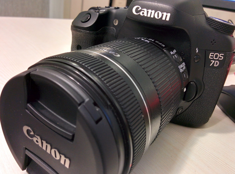 photographic equipment, 2K, eos 7d, lens - optical instrument, camera, business, text, canaon eos, photography themes, dslr, control, canon, close-up