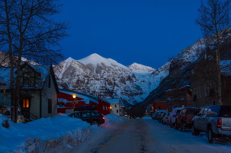 nature, building exterior, beautiful, plant, stores, architecture, beauty in nature, cover, no people, hotel, outdoors, tree, city, snowcapped mountain