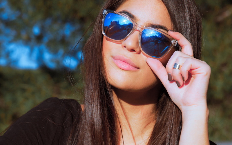 glasses, young adult, fashion, close-up, hairstyle, women, sunglasses, lifestyles, outdoors, beautiful woman, leisure activity, headshot, 2K, hair, one person