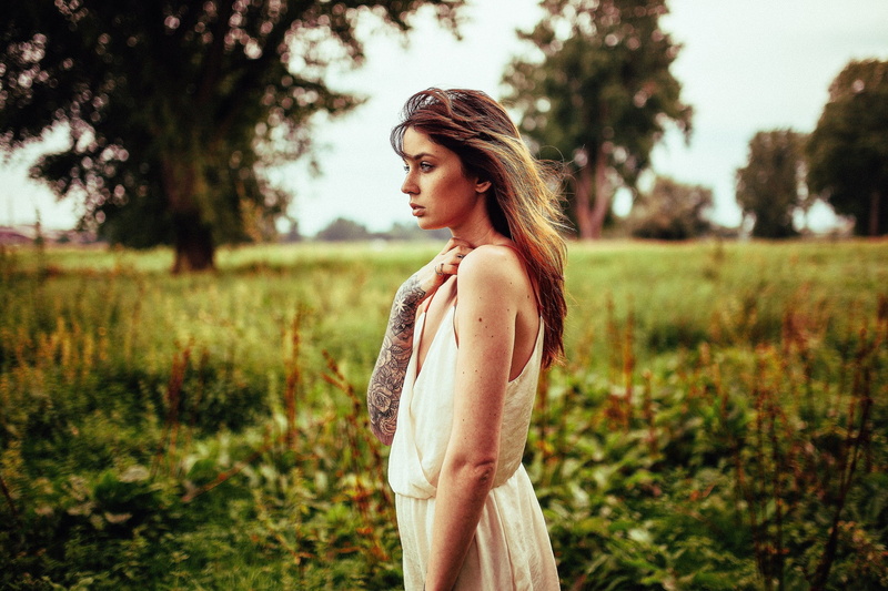 model, white dress, profile, side view, women, brunette, tattoo, windy, women outdoors, looking away, André Josselin, Scarlett Simoneit, 1080P