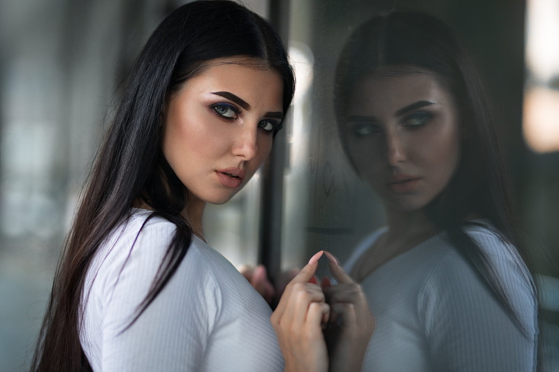 1080P, white clothing, women, face, straight hair, long hair, blue eyes, makeup, reflection, Kristina Romanova, brunette, portrait, Dmitry Shulgin