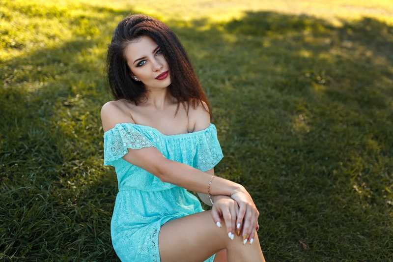 1080P, Dmitry Shulgin, bare shoulders, Kristina Romanova, portrait, red lipstick, dress, women outdoors, smiling, face, grass, looking at viewer, women