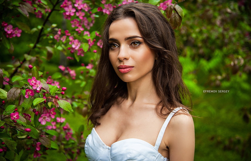 plant, fashion, Sergey Efremov, women, beautiful woman, beauty, face, flowering plant, nature, flower, looking at camera, hairstyle, portrait, hair, outdoors