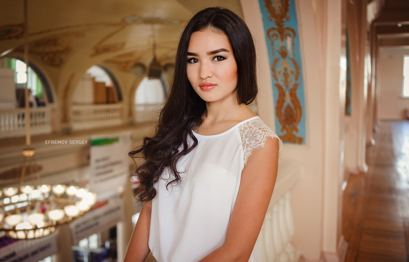 looking at camera, Sergey Efremov, 1080P, beauty, beautiful woman, waist up, standing, one person, beautiful people, hairstyle, young women, fashion, young adult