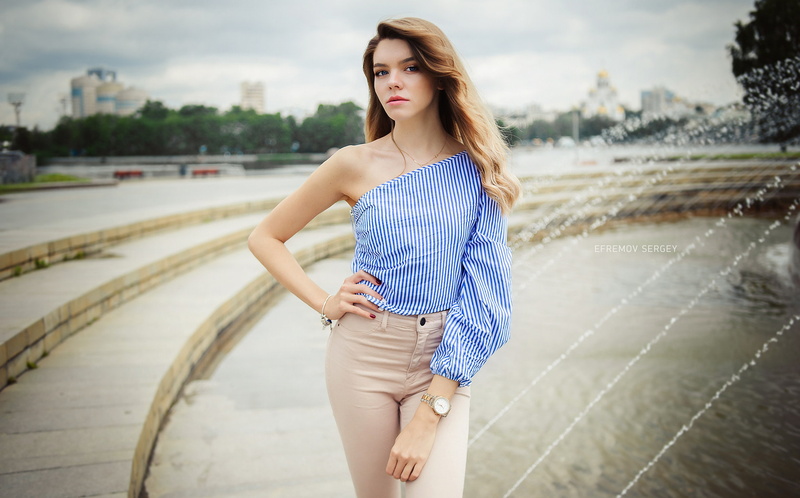 front view, blue shirt, casual clothing, women, beautiful woman, clothing, real people, outdoors, Victoria, lifestyles, bokeh, standing, young adult, leisure activity