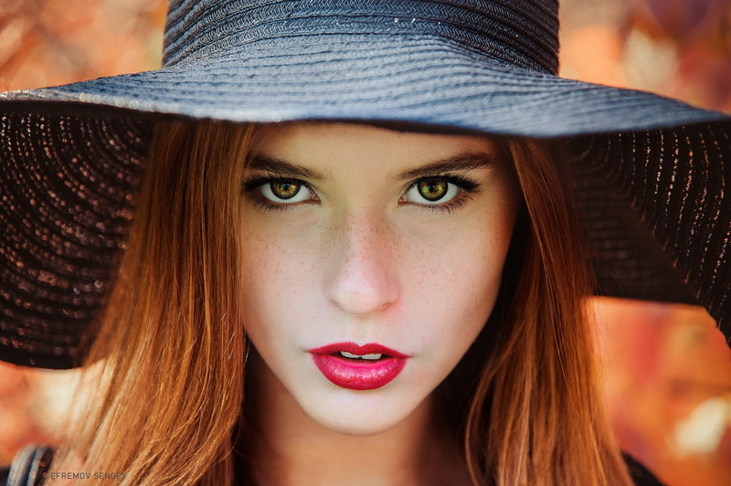 portrait, red lipstick, Sergey Efremov, freckles, face, looking at viewer, depth of field, redhead, 1080P, hazel eyes, women, hat, millinery