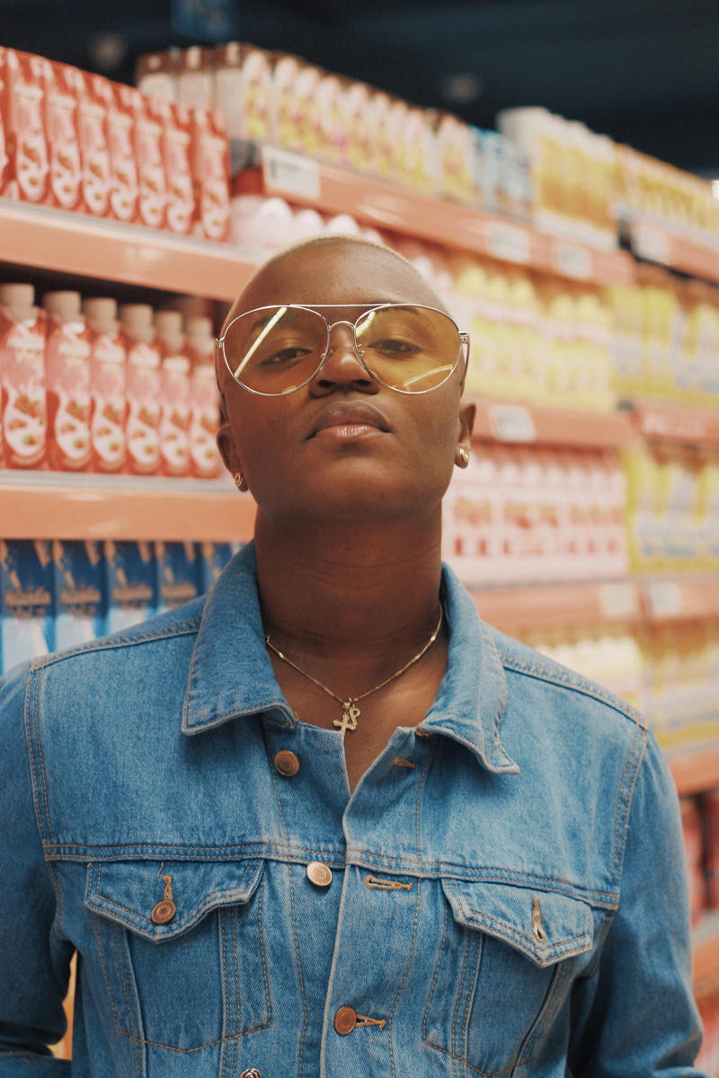 photoshoot, indoors, leisure activity, glasses, commerce, real people, facial expression, wear, portrait, sunglasses, textile, blue, day, style, lifestyles