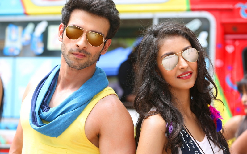 tank, Bollywood Movies, young women, adult, women, navneet, top, hair, Movies, sunglasses, people, hairstyle, yellow, young adult, happiness, fashion, two people