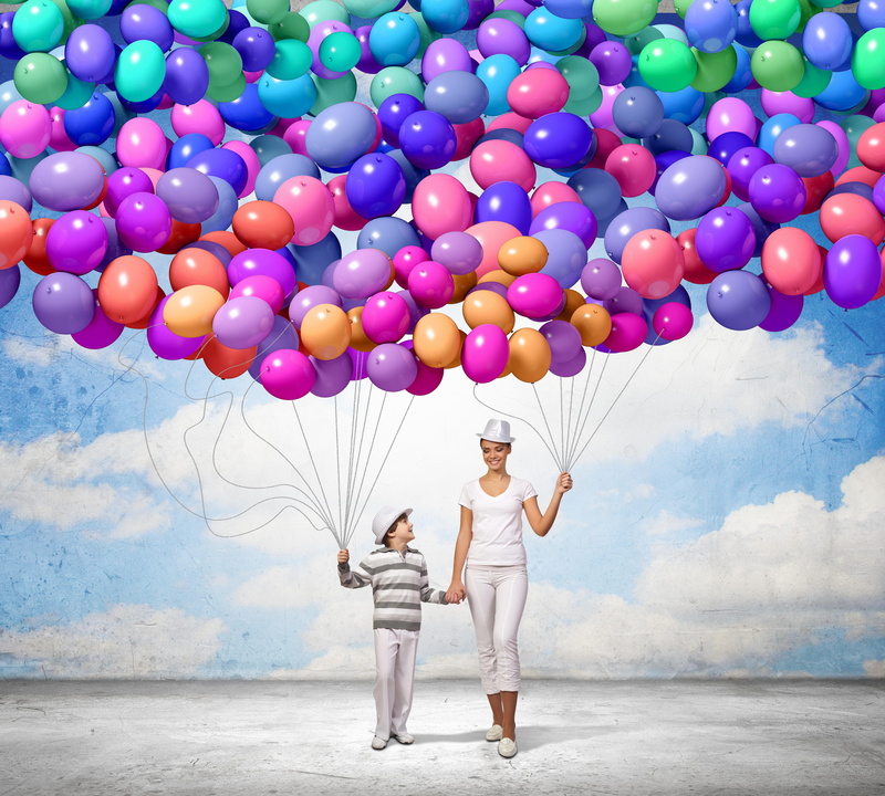 red, happy, 5K, front view, cute, people, balloon, males, nature, backgrounds, smiling, two people, balloons, men, emotion, standing, helium, holding