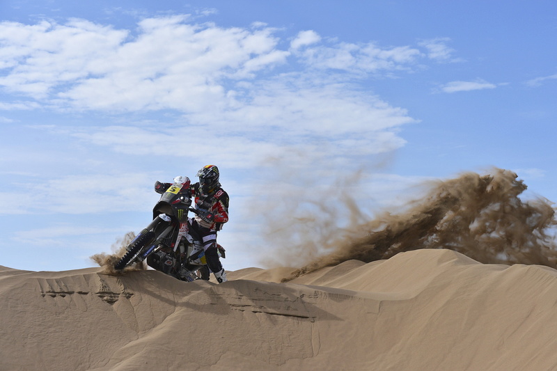 gas, Dakar, racer, sky, Heat, Motorcycle racer, 2K, Dune, day, motorcycle